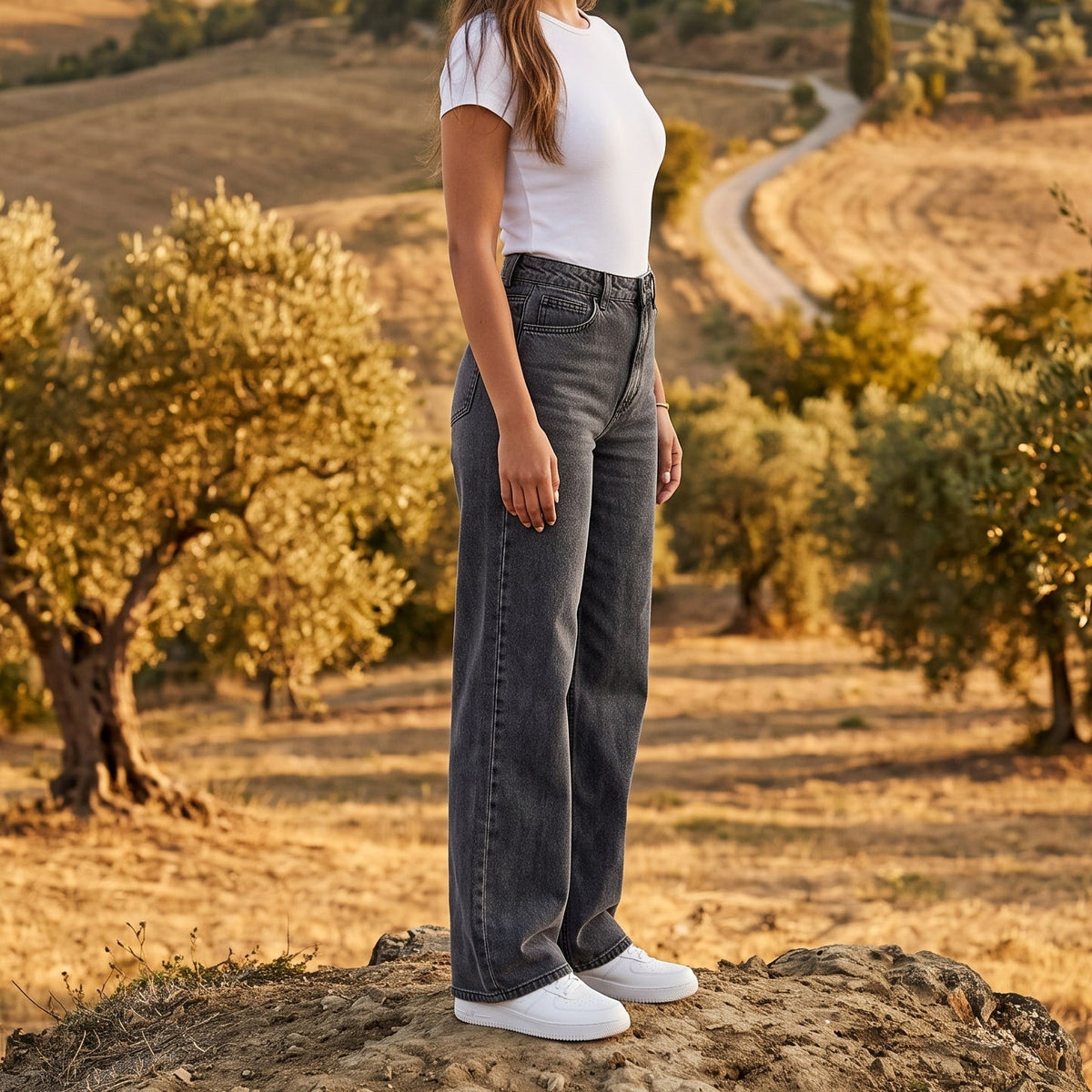 Sora High-Waist Wide Straight Jeans